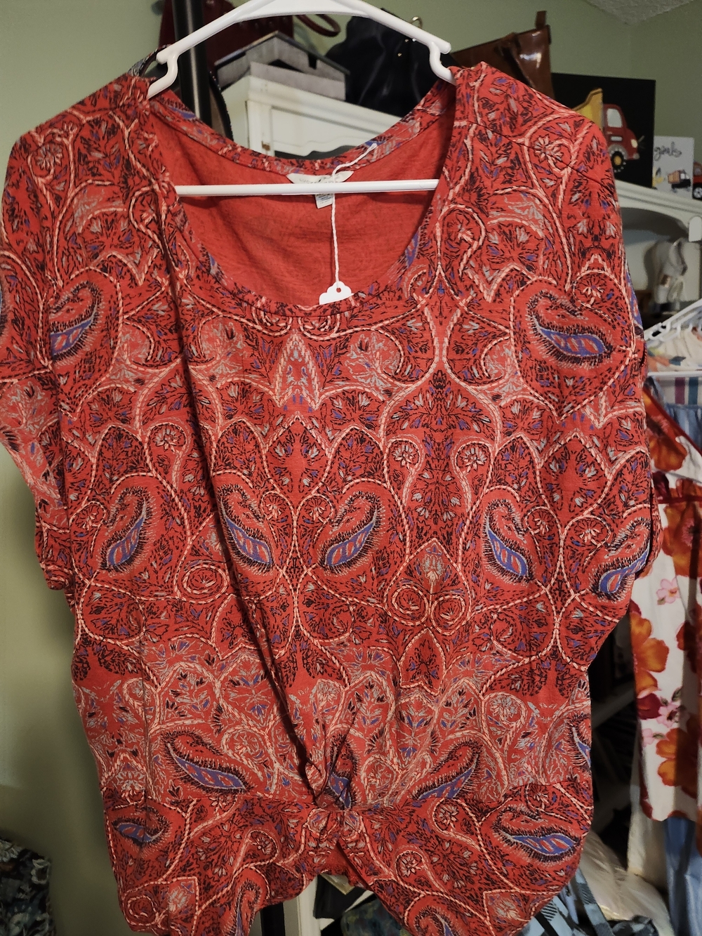 Lucky Brand Red Paisley Short-Sleeve Women's Top